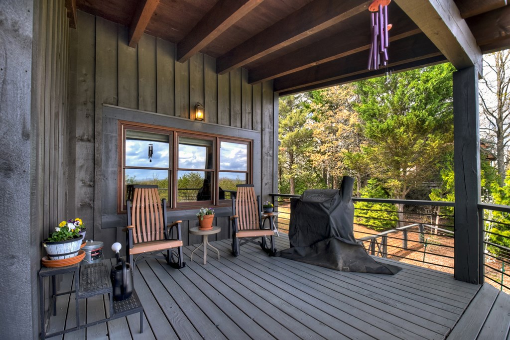 429240 Mineral Bluff Residential