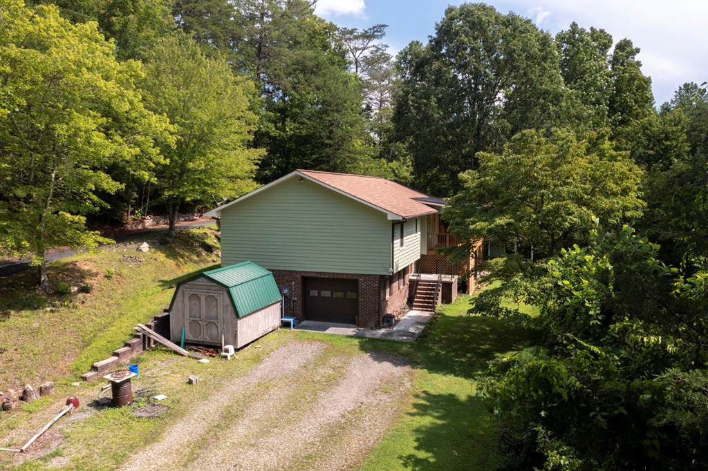 429242 Hayesville Residential