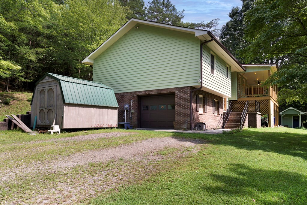 429242 Hayesville Residential