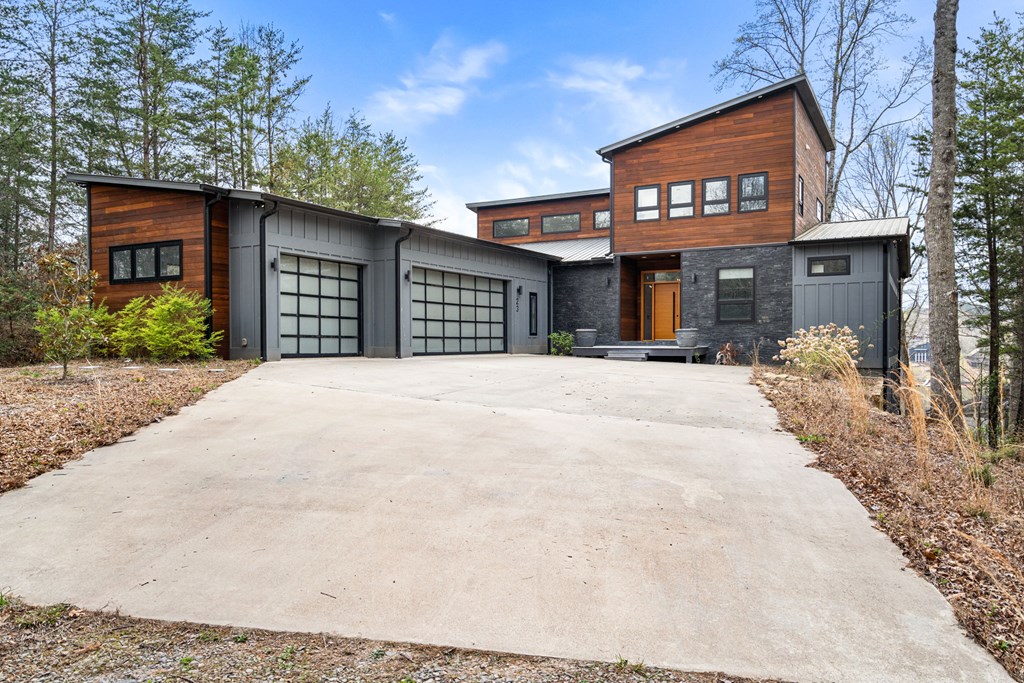 429245 Hiawassee Residential