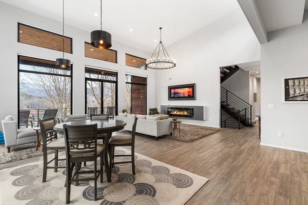 429245 Hiawassee Residential