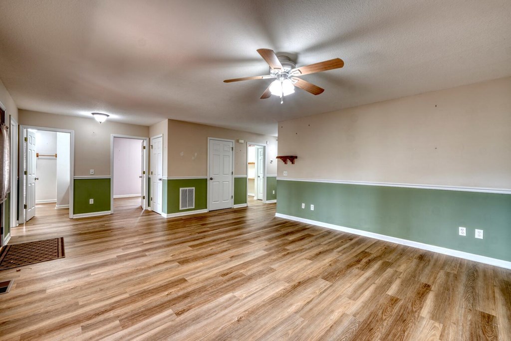 429248 Young Harris Residential