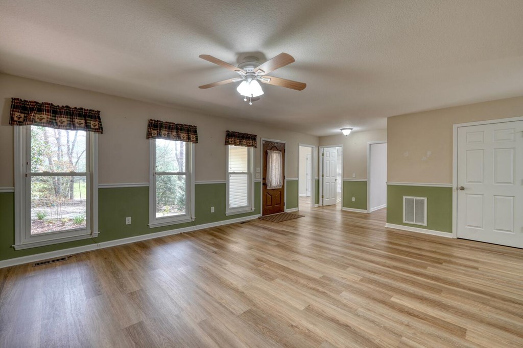 429248 Young Harris Residential