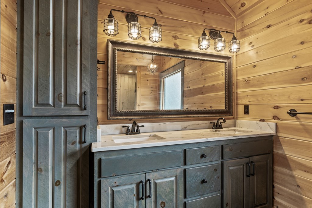 429253 Blue Ridge Residential