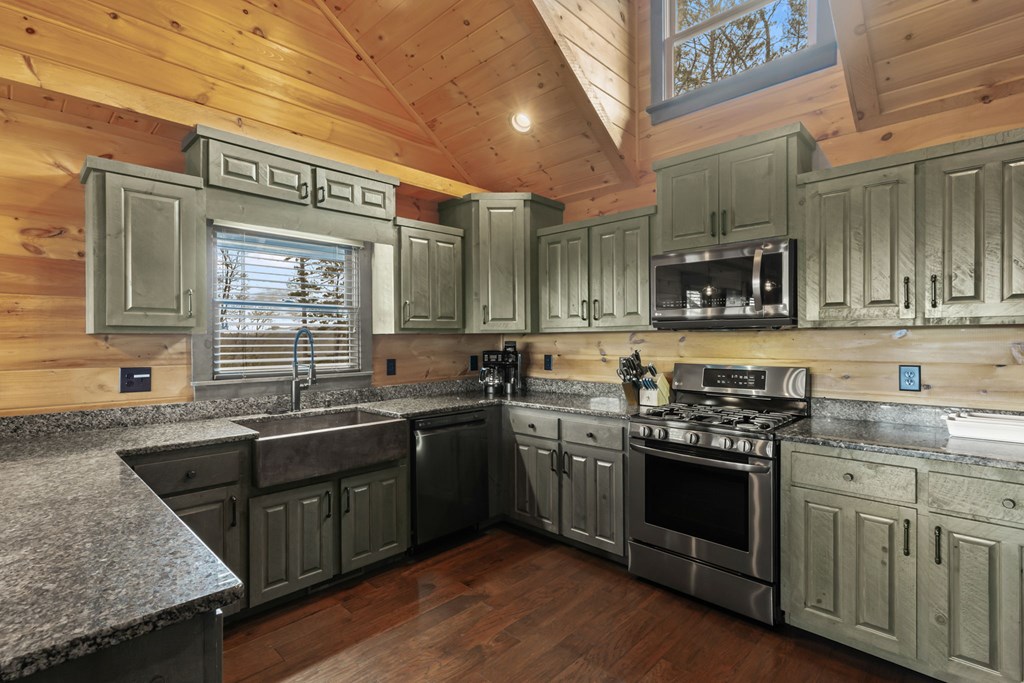 429253 Blue Ridge Residential