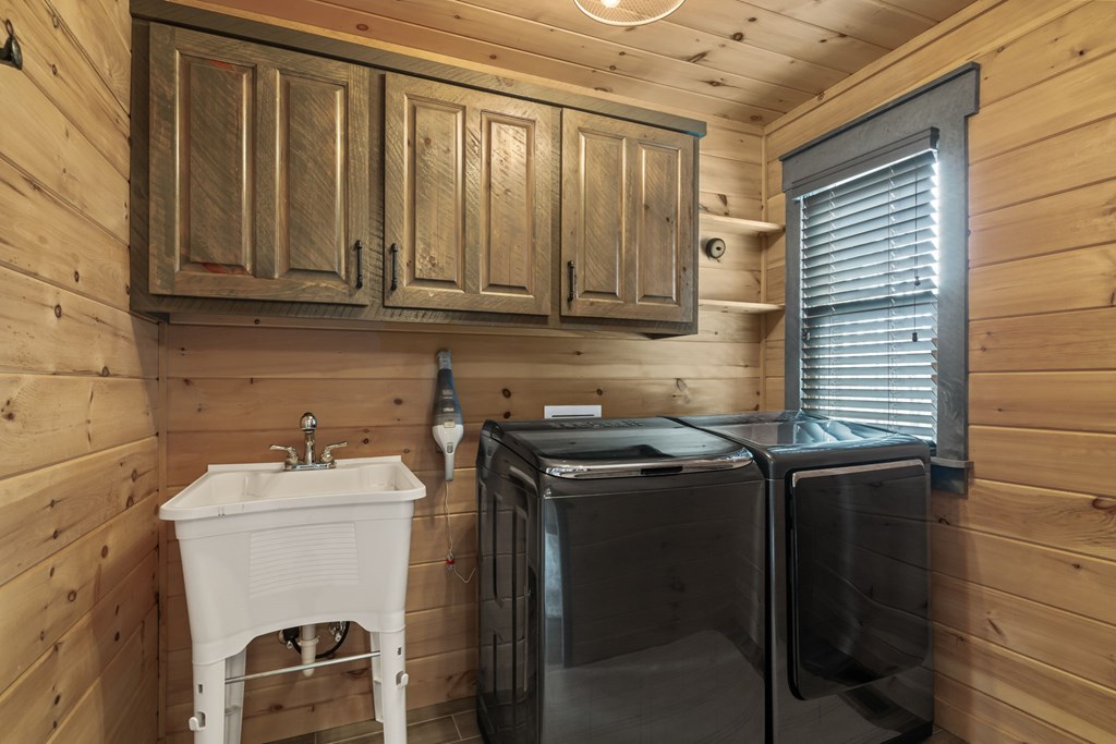 429253 Blue Ridge Residential