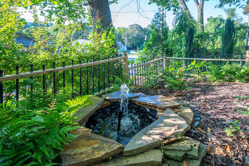 429263 Blue Ridge Residential