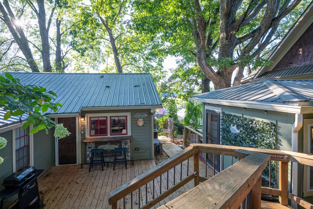 429263 Blue Ridge Residential