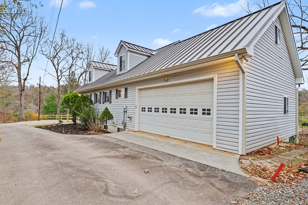 429265 Hayesville Residential