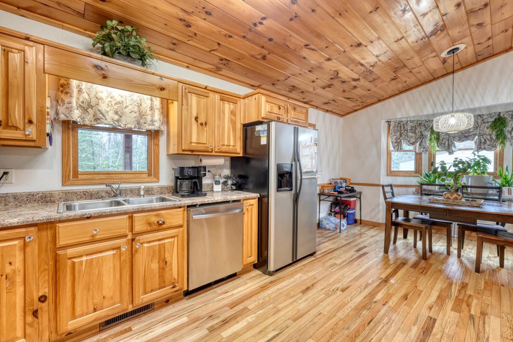 429268 Murphy Residential