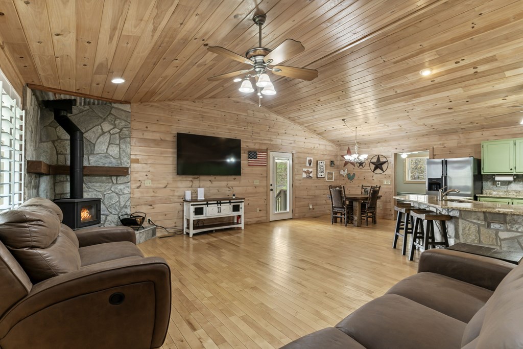 429269 Blue Ridge Residential