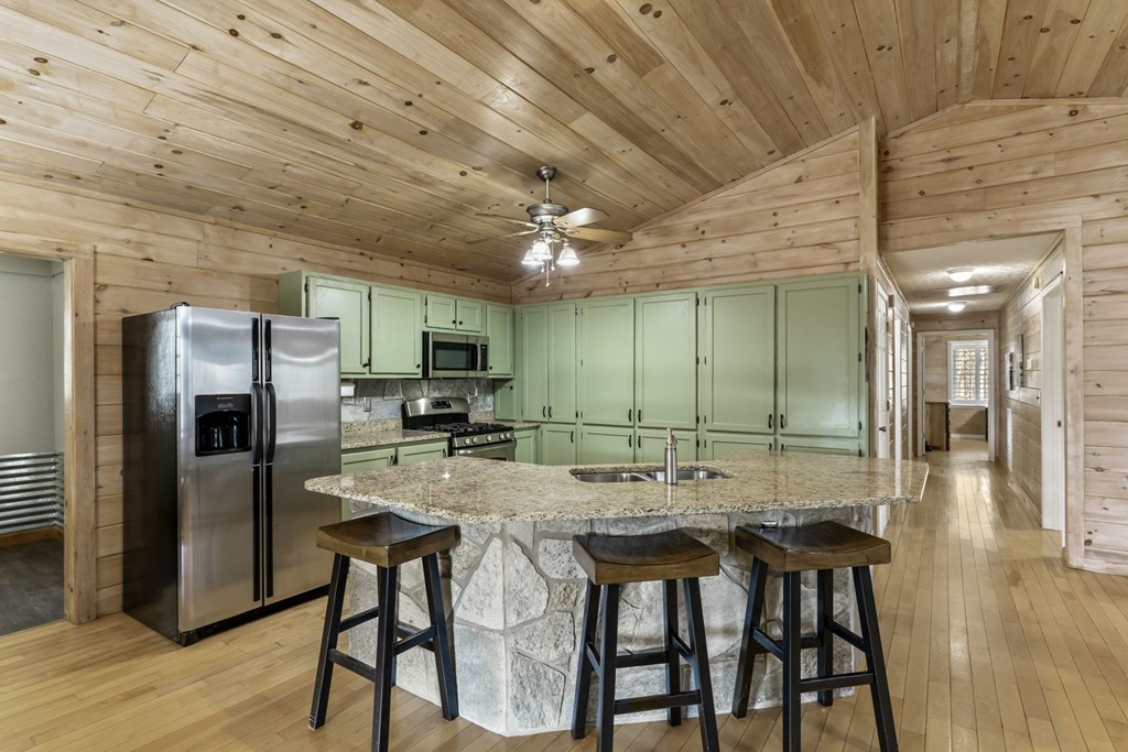 429269 Blue Ridge Residential