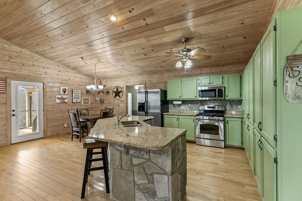 429269 Blue Ridge Residential