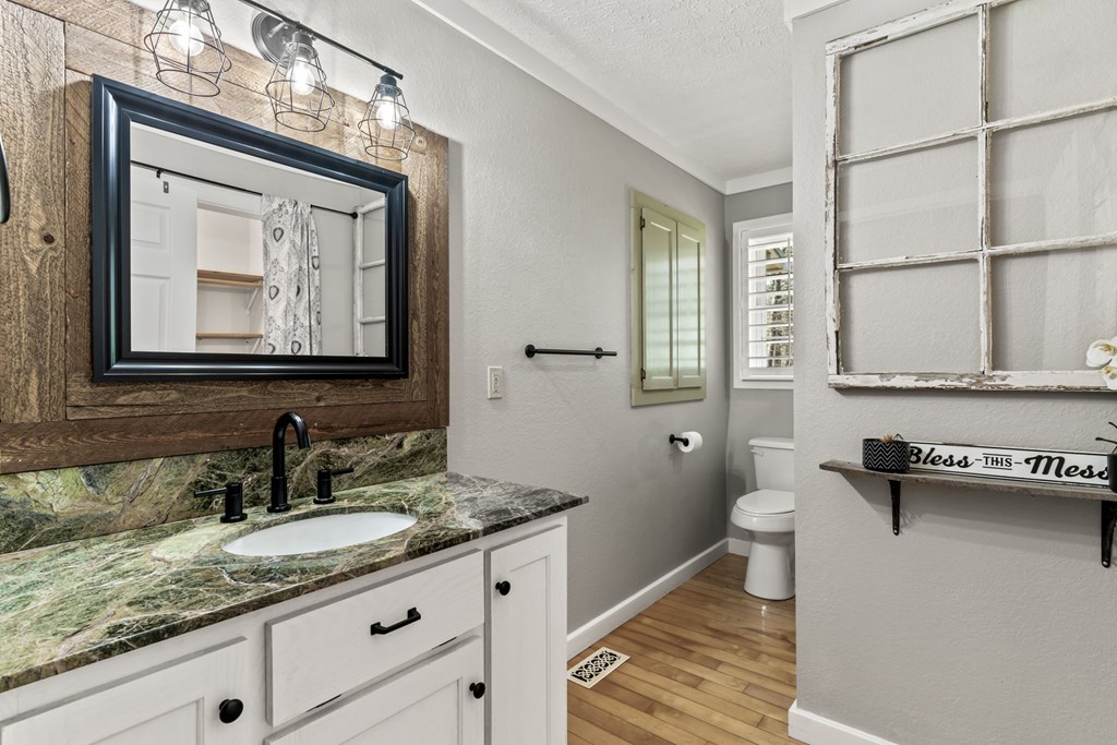 429269 Blue Ridge Residential