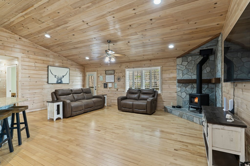 429269 Blue Ridge Residential