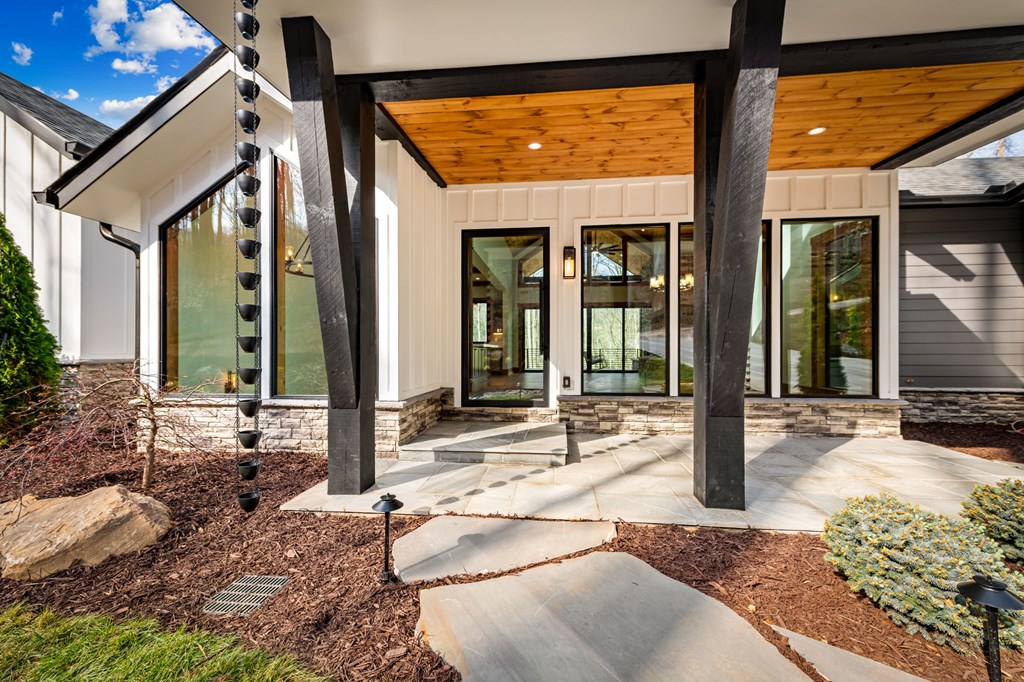 429270 Morganton Residential