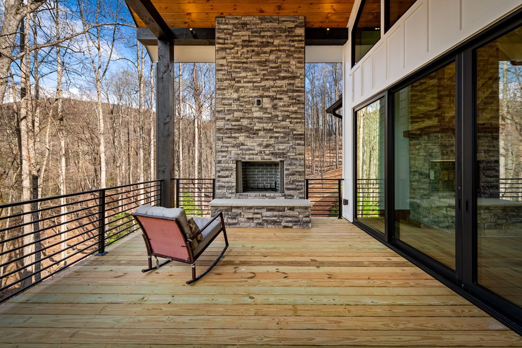 429270 Morganton Residential