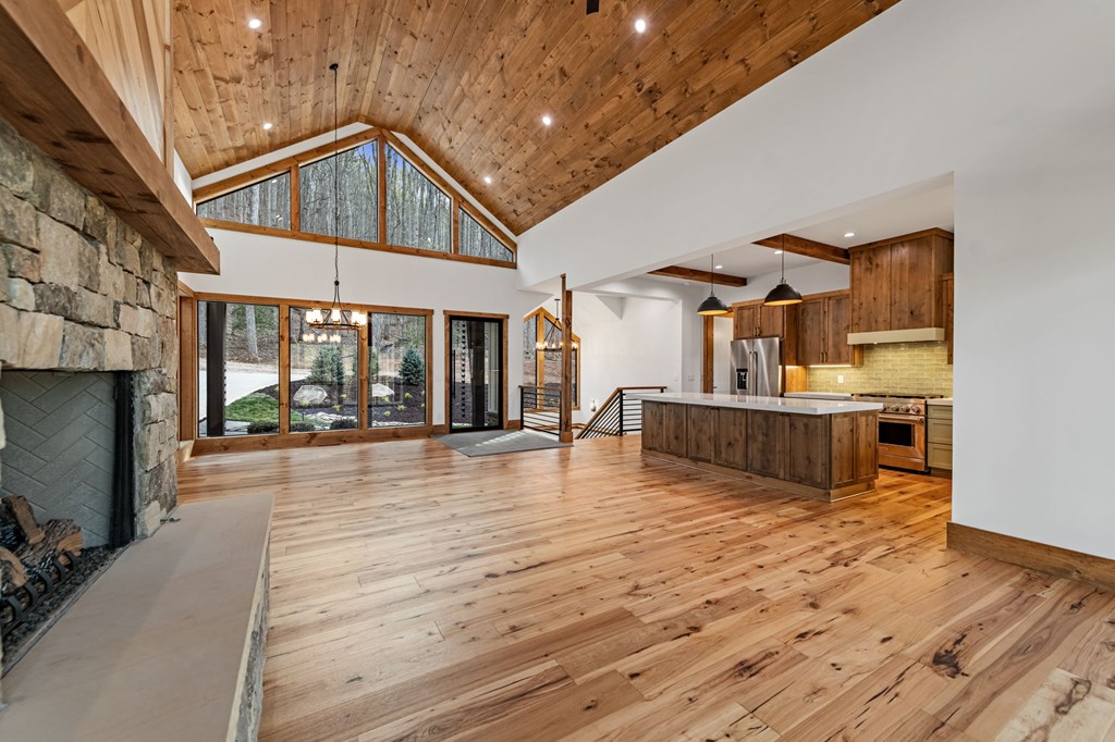 429270 Morganton Residential