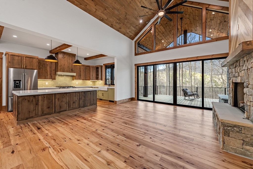 429270 Morganton Residential