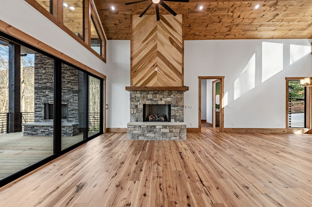 429270 Morganton Residential