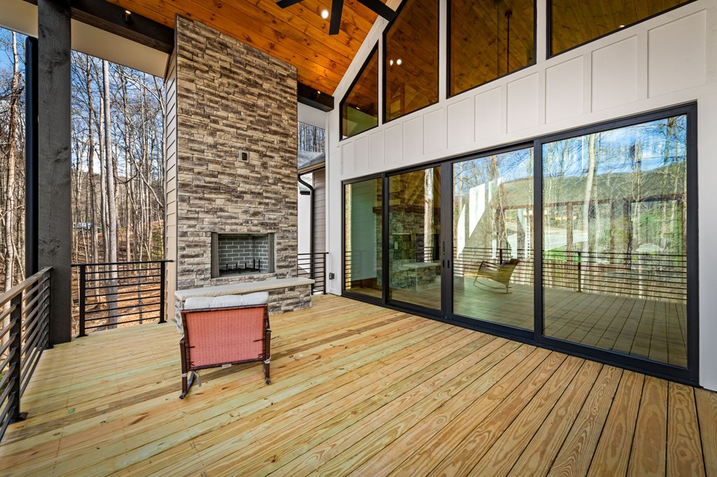 429270 Morganton Residential