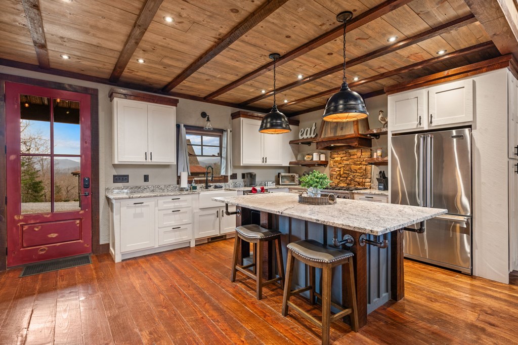 429280 Blue Ridge Residential