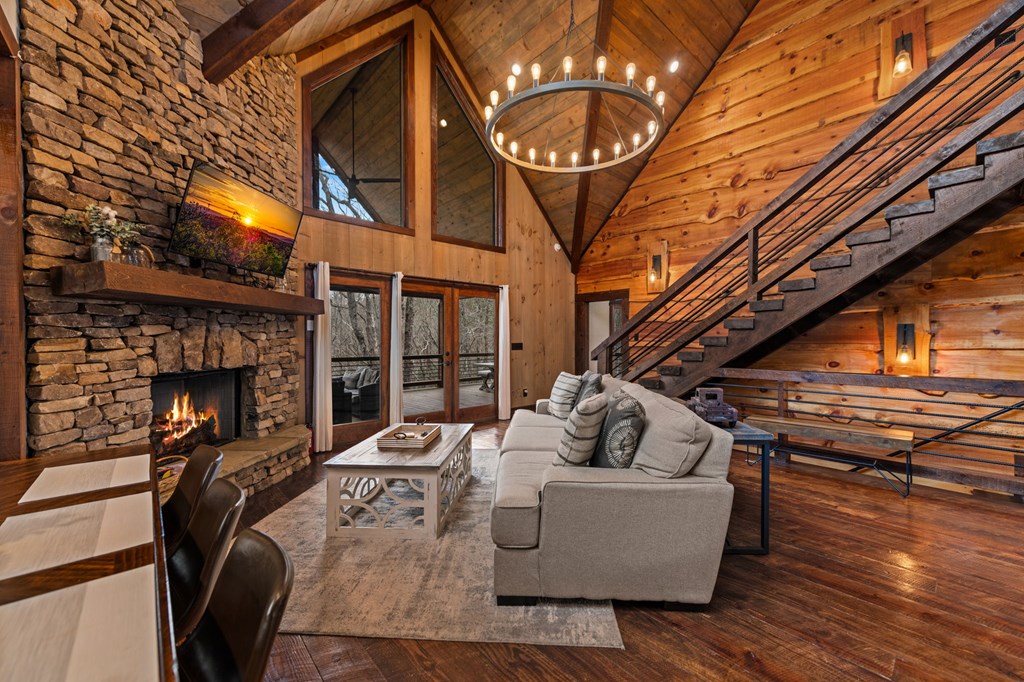 429280 Blue Ridge Residential