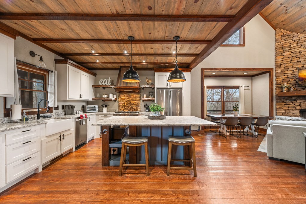 429280 Blue Ridge Residential