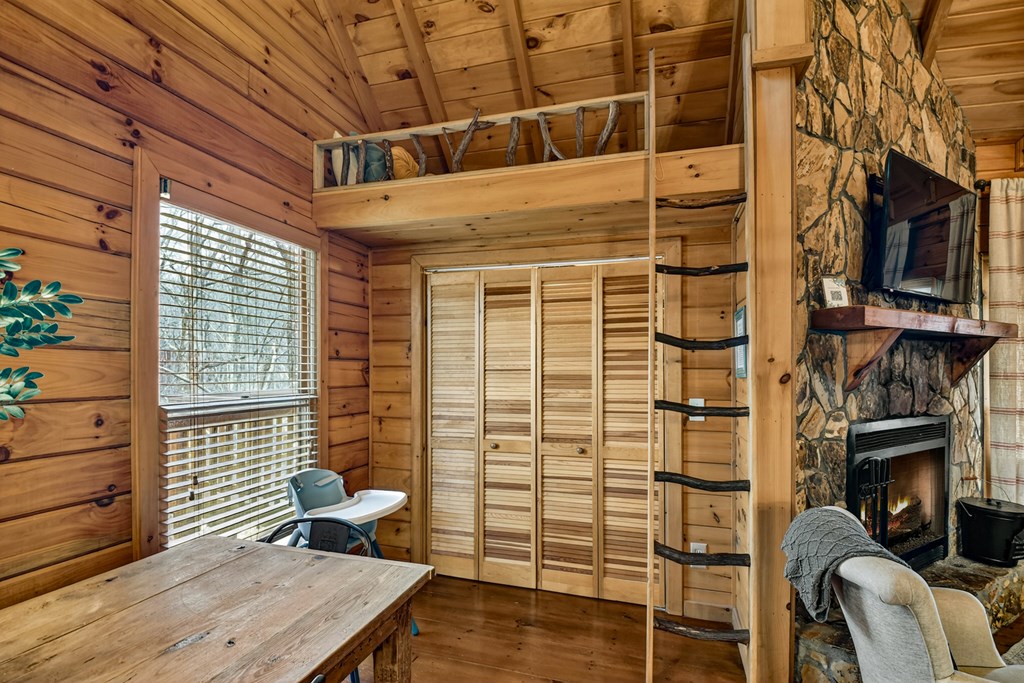 429283 Cherry Log Residential