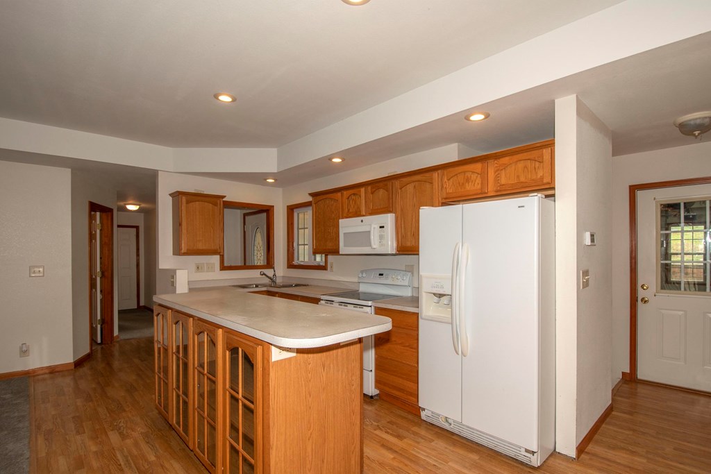 429285 Young Harris Residential