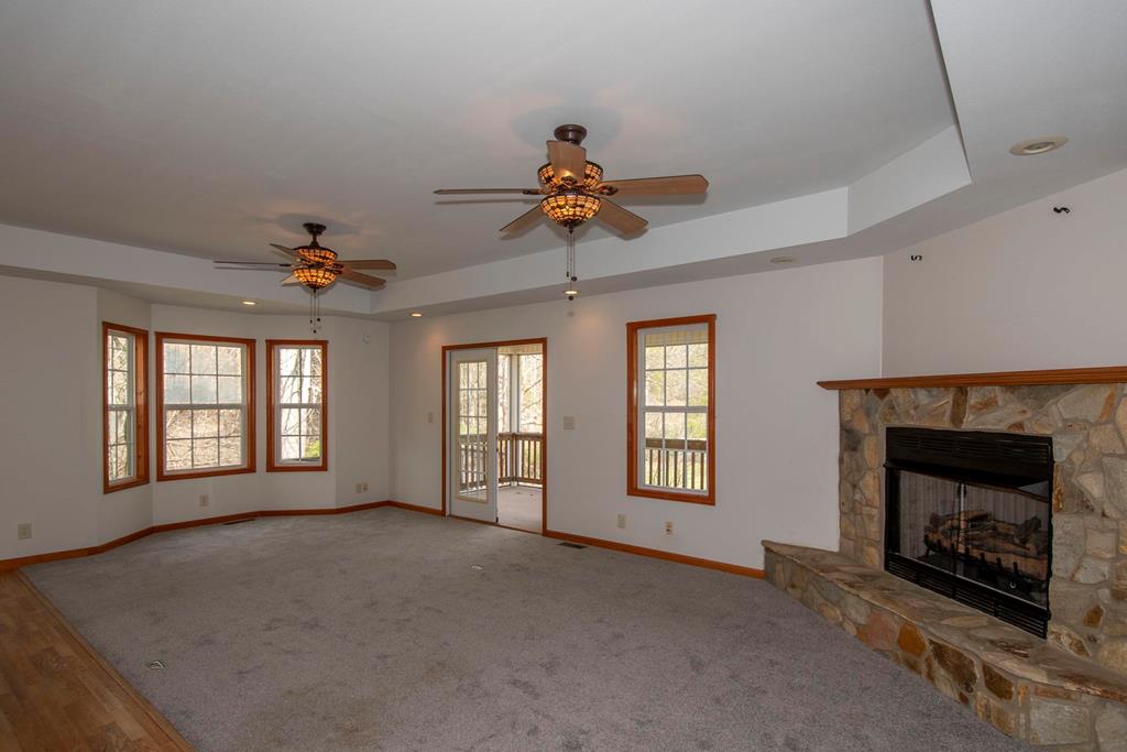 429285 Young Harris Residential