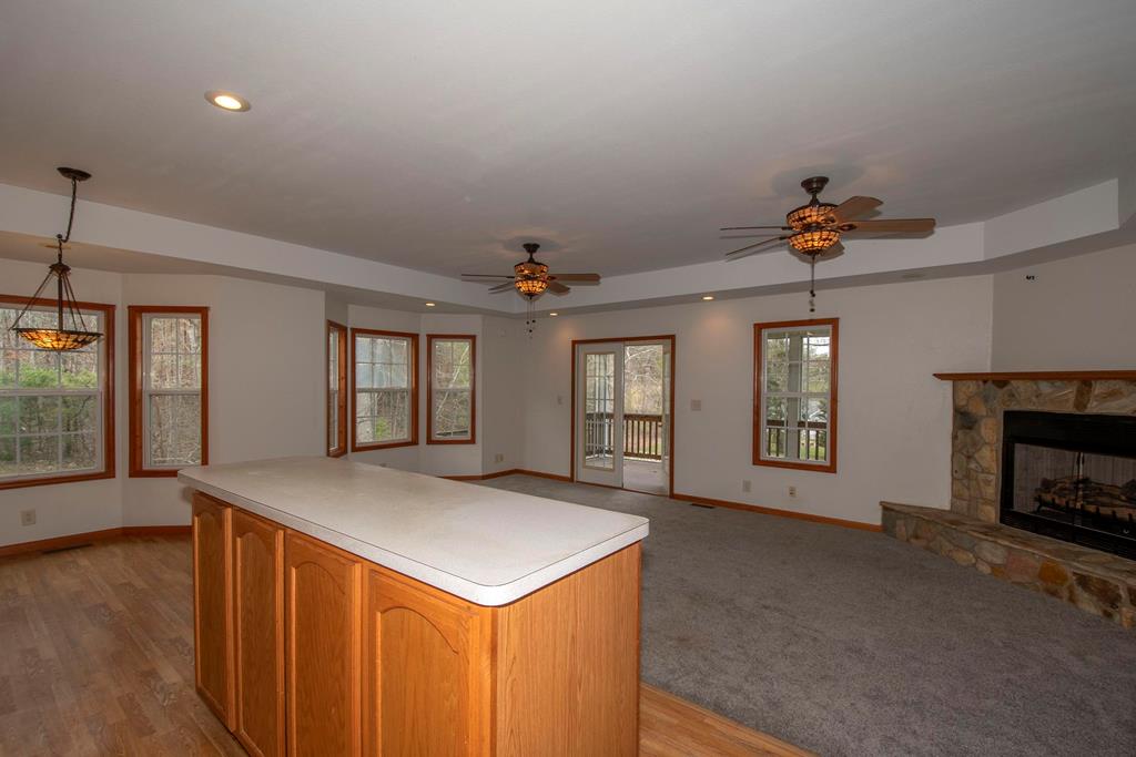 429285 Young Harris Residential