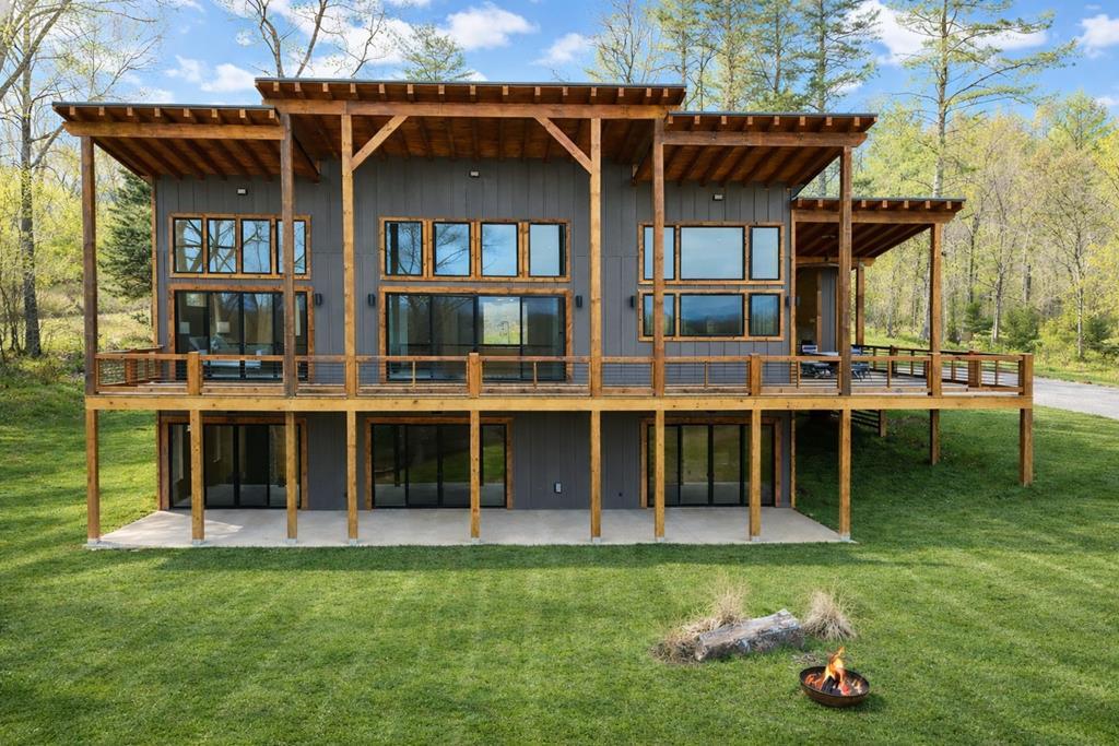 429295 Blue Ridge Residential