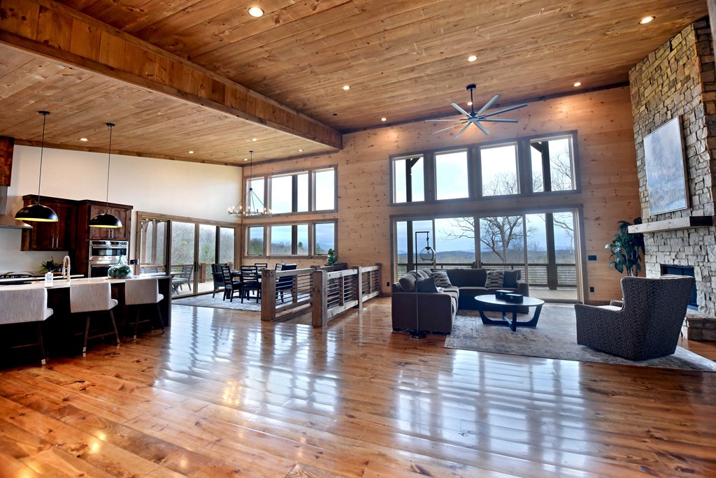 429295 Blue Ridge Residential