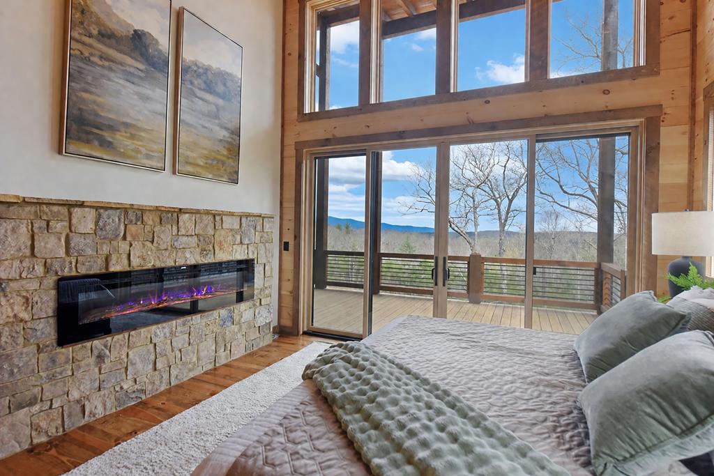 429295 Blue Ridge Residential