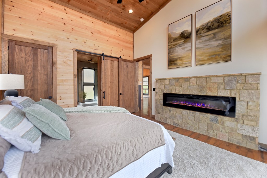 429295 Blue Ridge Residential