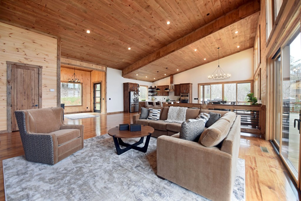 429295 Blue Ridge Residential