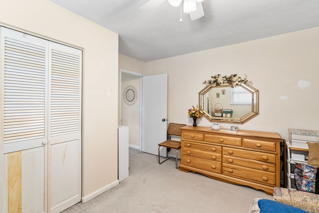 429302 Young Harris Residential