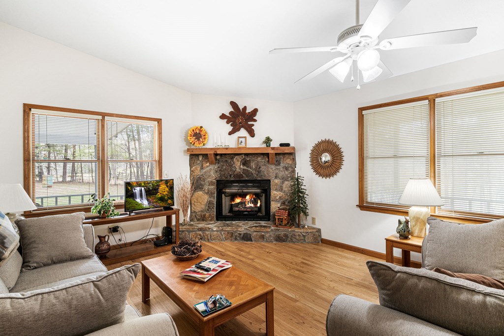 429302 Young Harris Residential