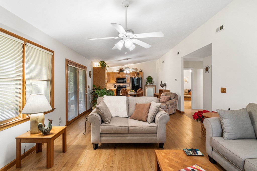 429302 Young Harris Residential