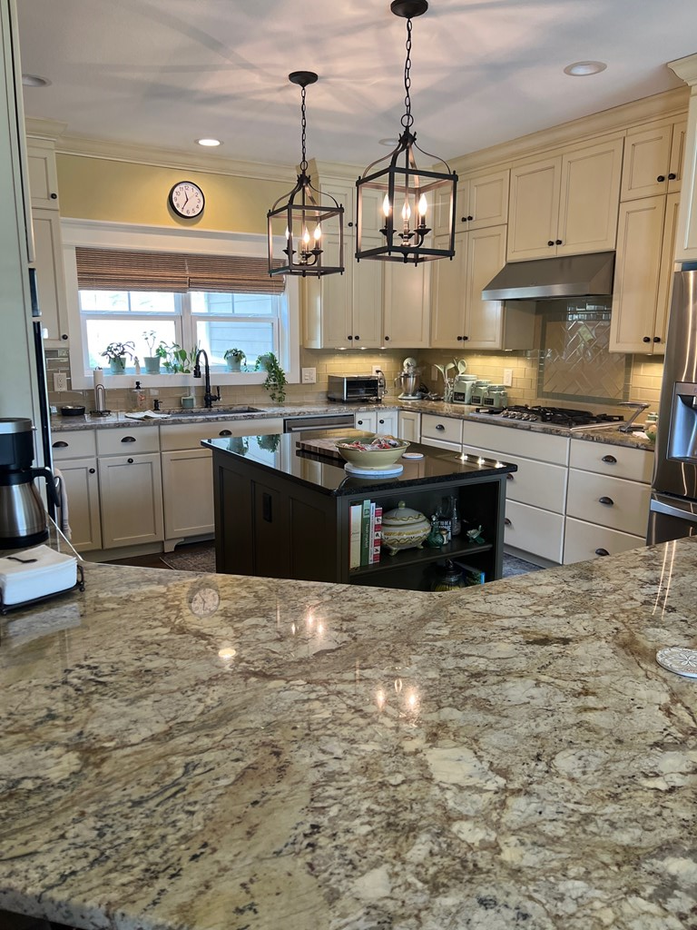 429307 Hayesville Residential