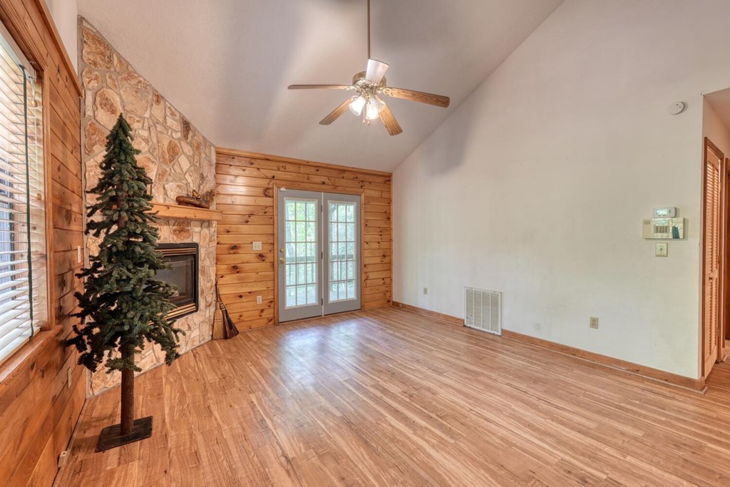 429314 Blairsville Residential