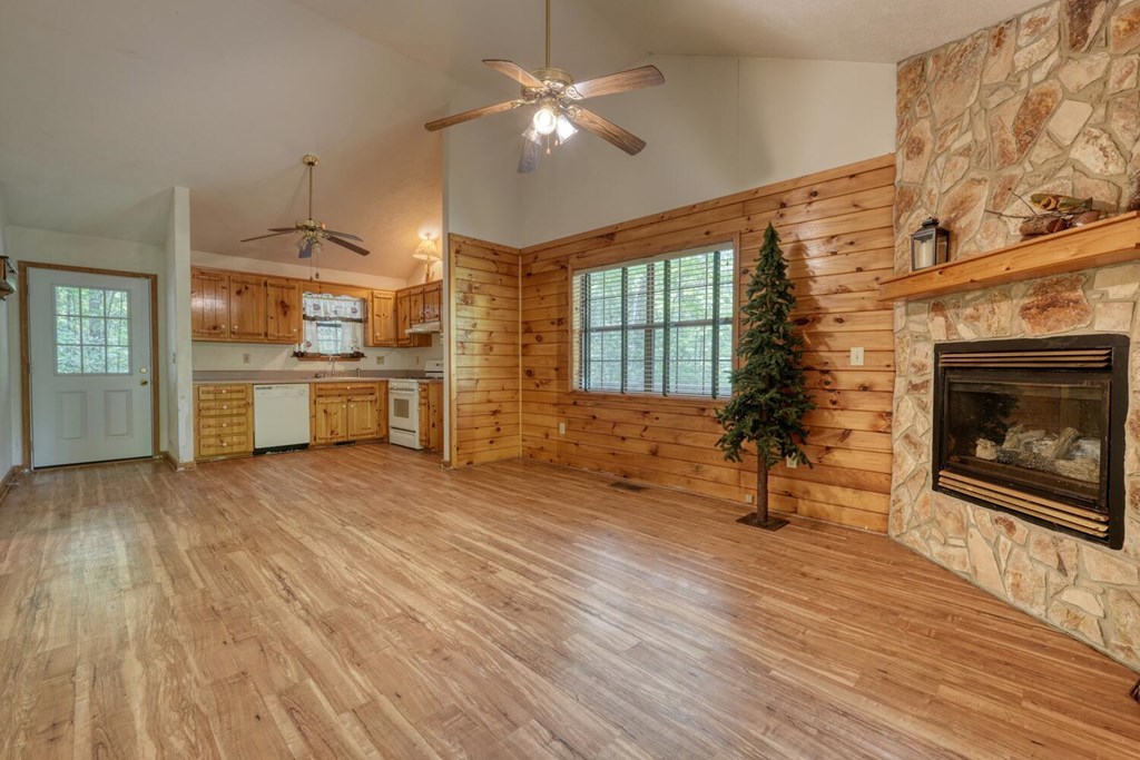 429314 Blairsville Residential