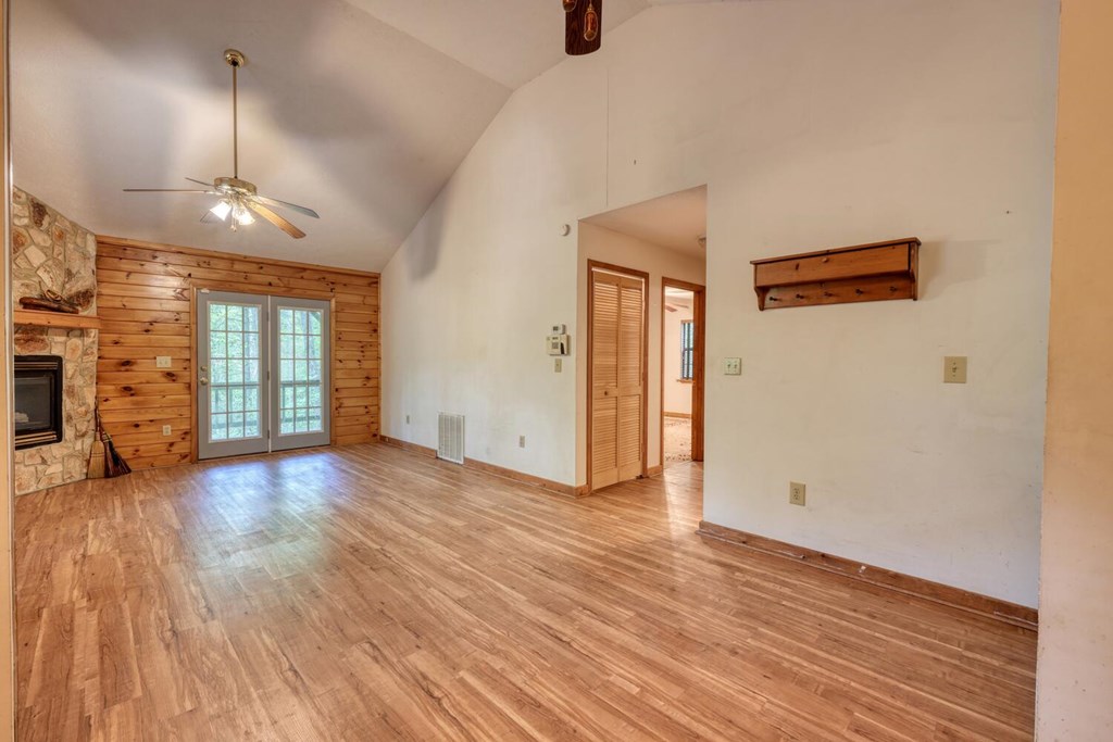 429314 Blairsville Residential