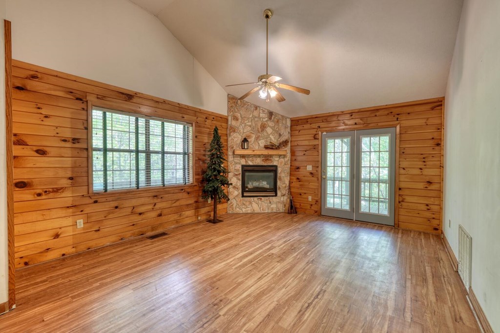 429314 Blairsville Residential