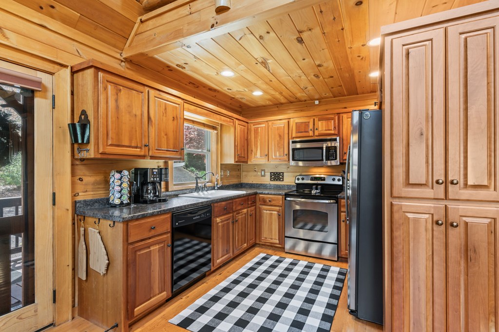 429316 Blue Ridge Residential