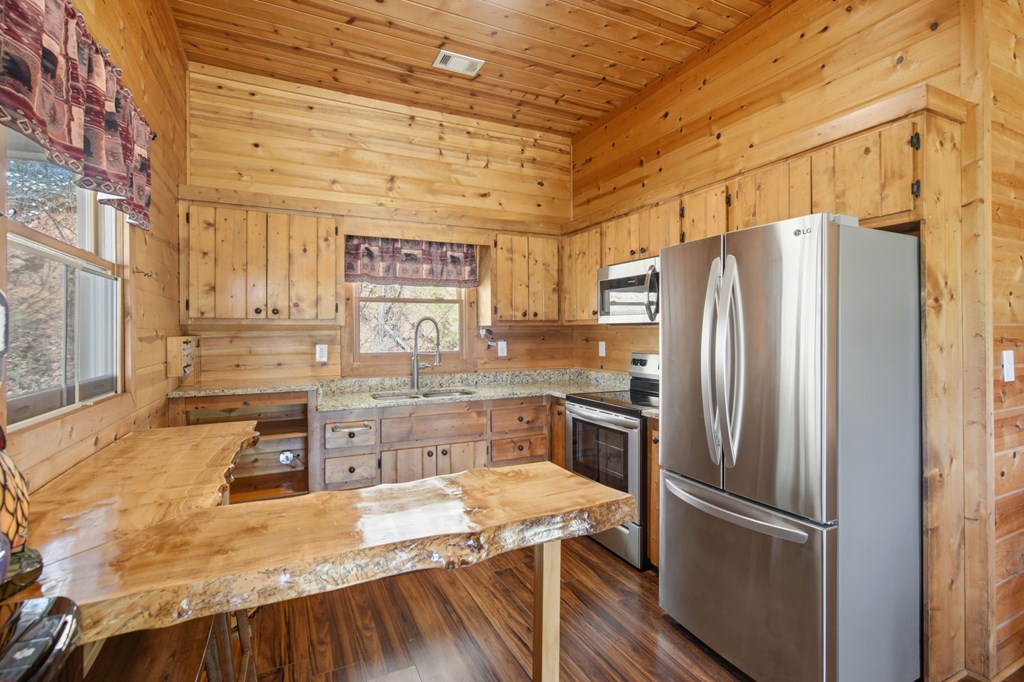 429319 Morganton Residential