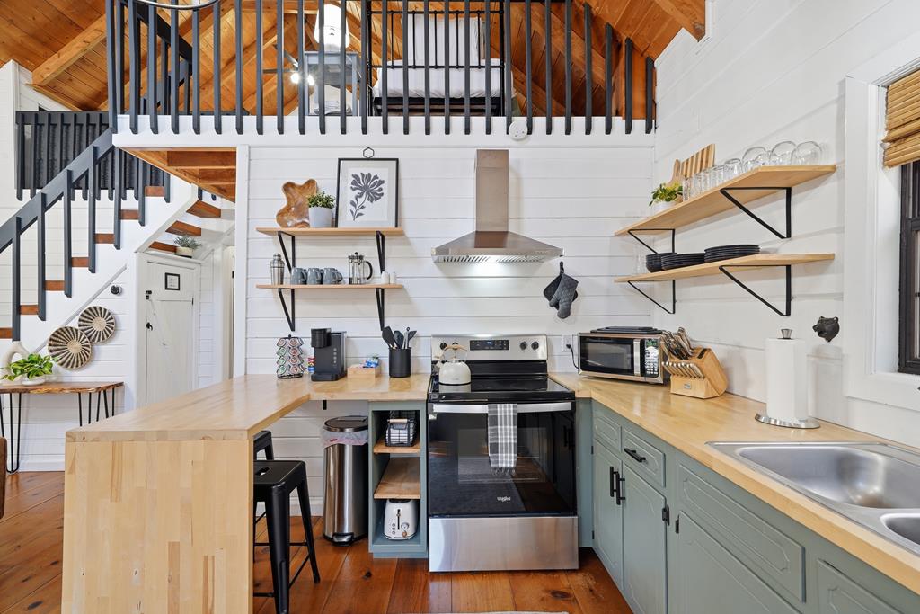 429323 Blue Ridge Residential