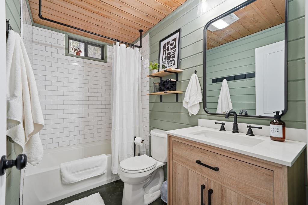 429323 Blue Ridge Residential