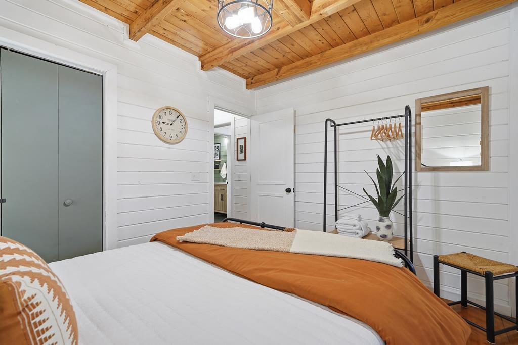 429323 Blue Ridge Residential